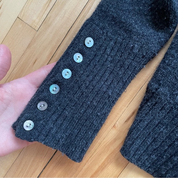 TWEEDS 100% Merino Wool Charcoal Gray with seashell buttons - Picture 8 of 9